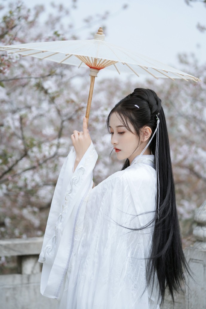 晚春 封面